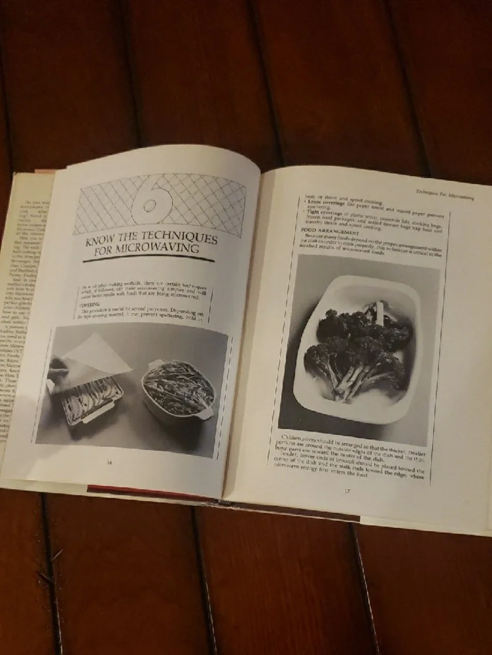 Vtg Southern Living Microwave Cooking Made Easy Cookbook - By Audrey P. Stehle